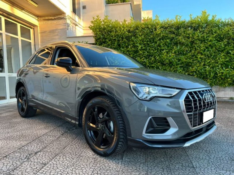 Audi Q3 2.0 TDI 150 CV S tronic S line Edition
