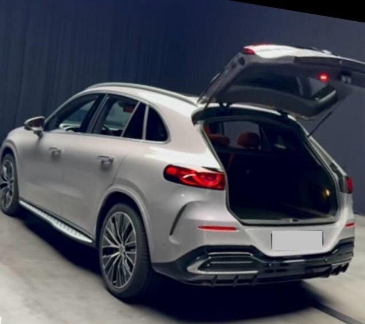 Mercedes-Benz GLC Elettrica 400 Premium 4matic (7)