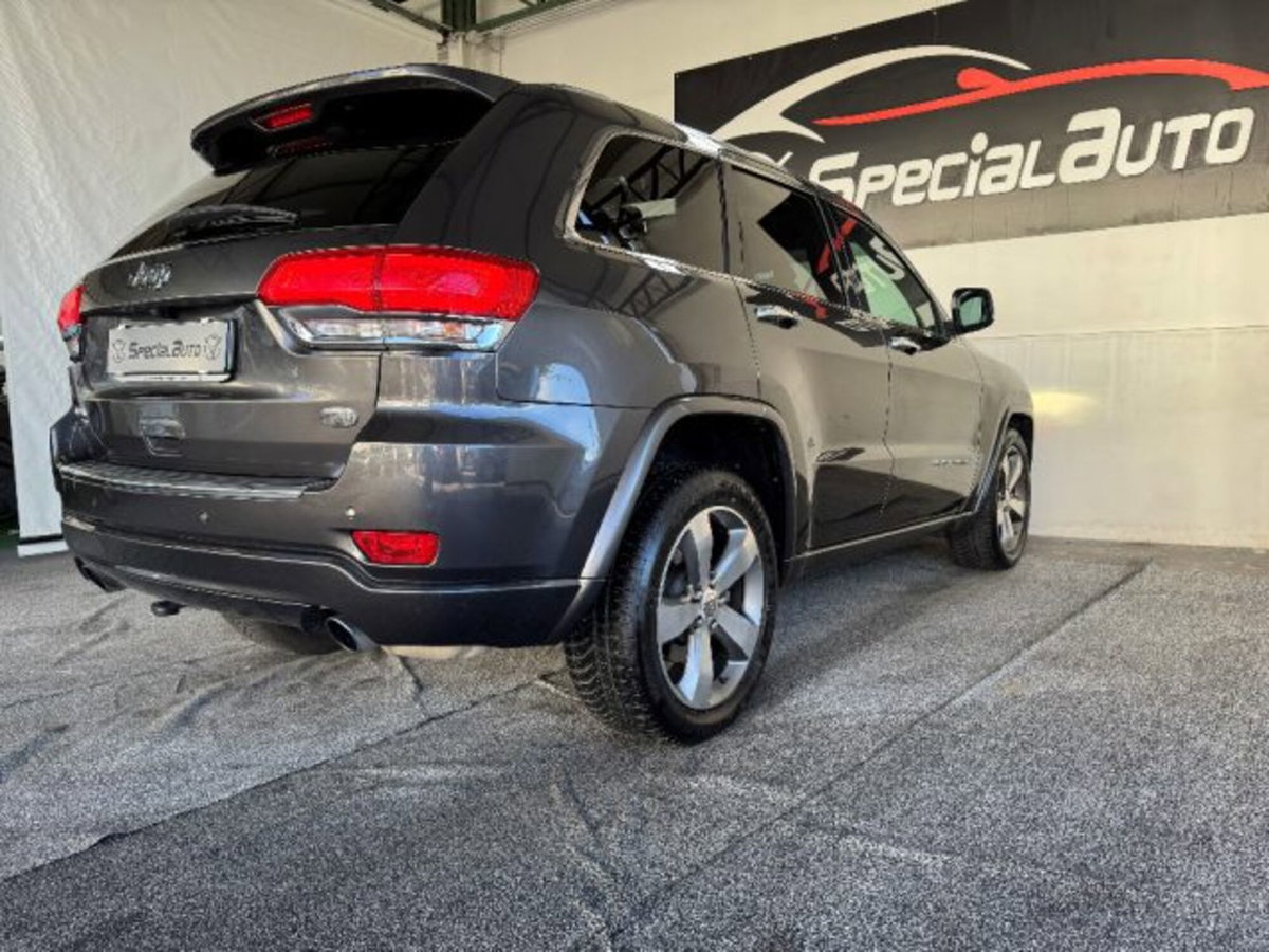 Jeep Grand Cherokee 3.0 V6 CRD 250 CV Multijet II Overland (12)