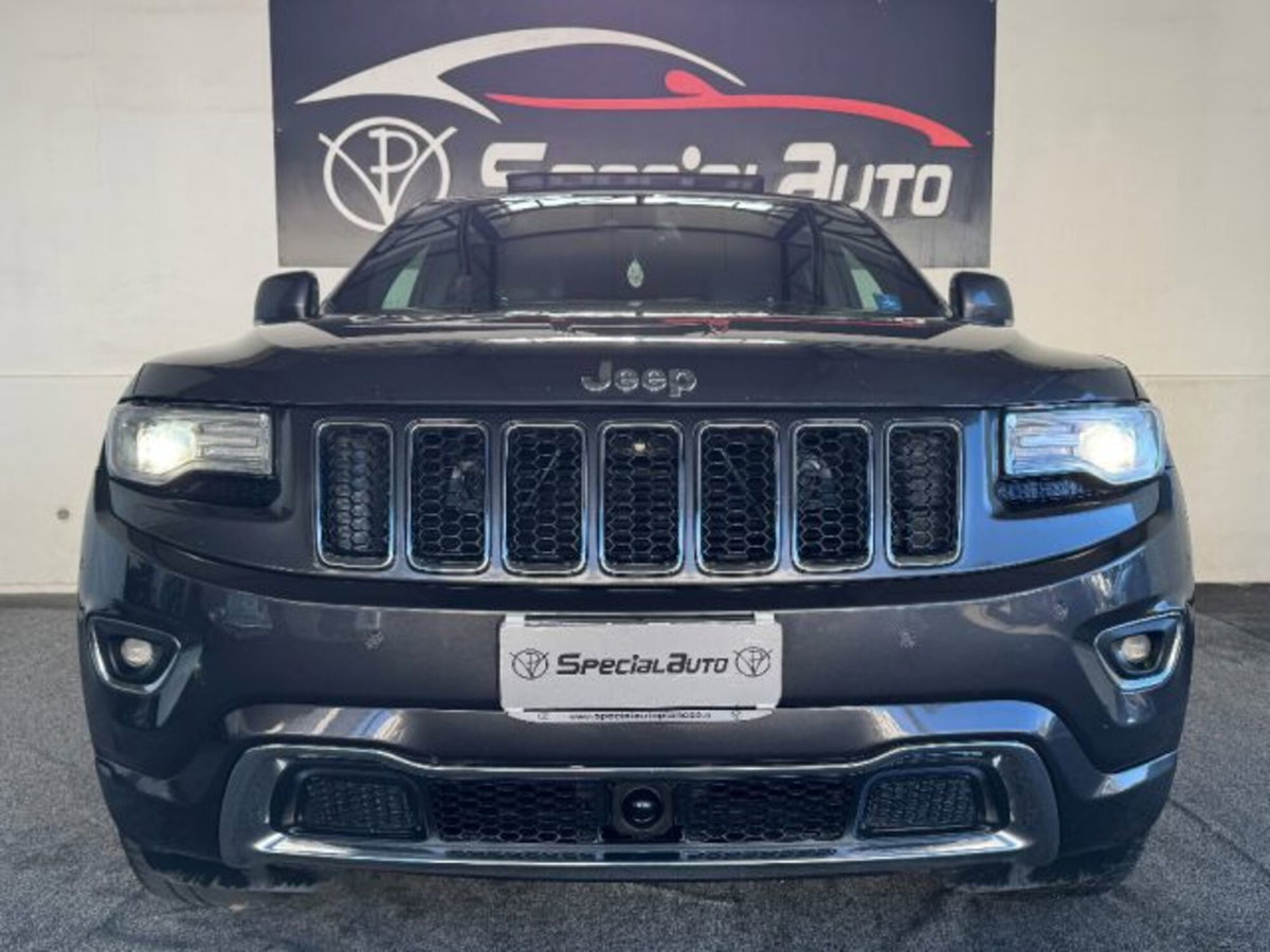 Jeep Grand Cherokee 3.0 V6 CRD 250 CV Multijet II Overland (17)