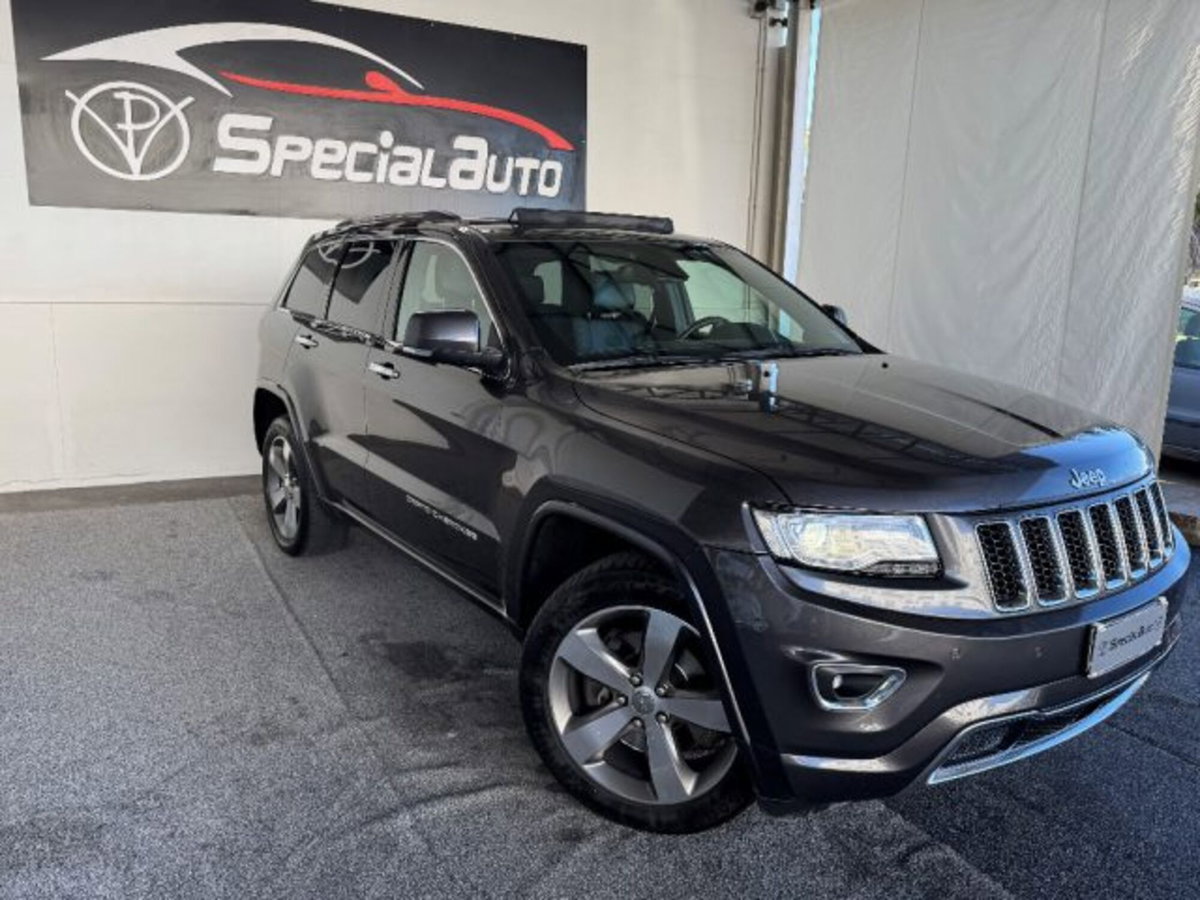 Jeep Grand Cherokee 3.0 V6 CRD 250 CV Multijet II Overland (9)