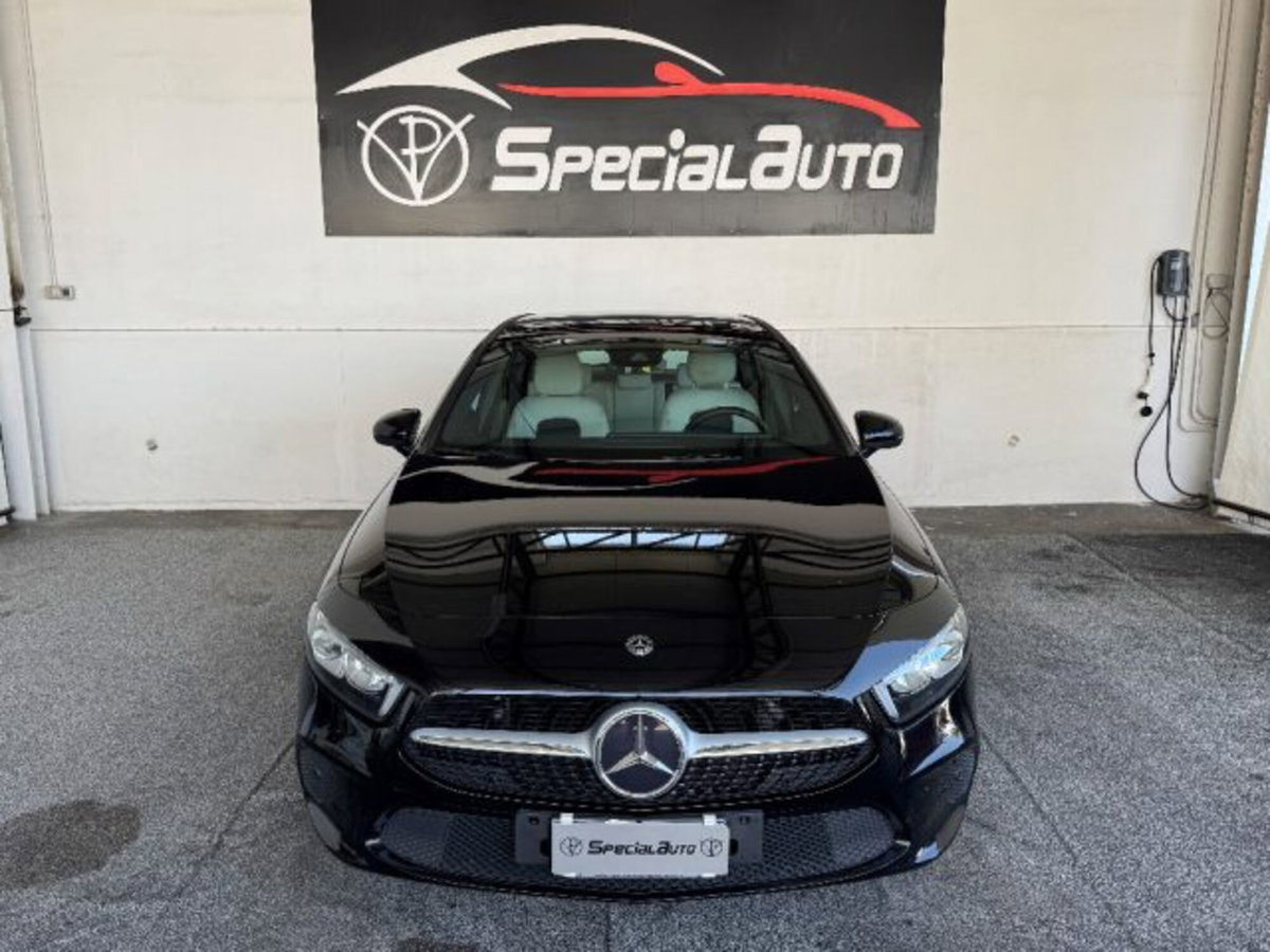 Mercedes-Benz Classe A Sedan 180 d Automatic 4p. Premium