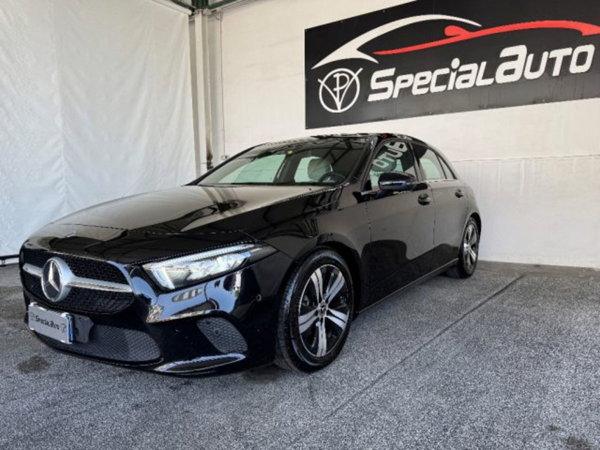 Mercedes-Benz Classe A Sedan 180 d Automatic 4p. Premium (8)