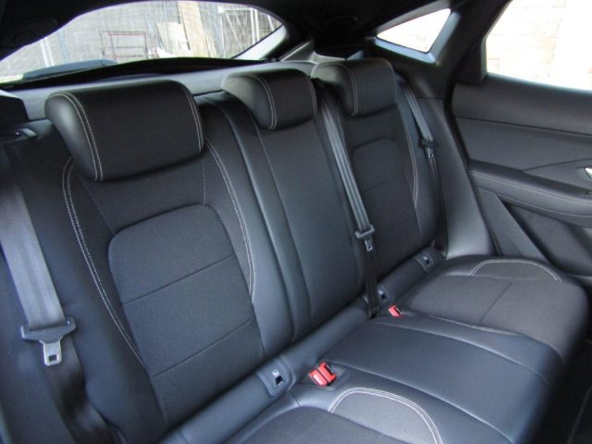 Jaguar E-Pace 2.0D 150 CV AWD aut. R-Dynamic (16)