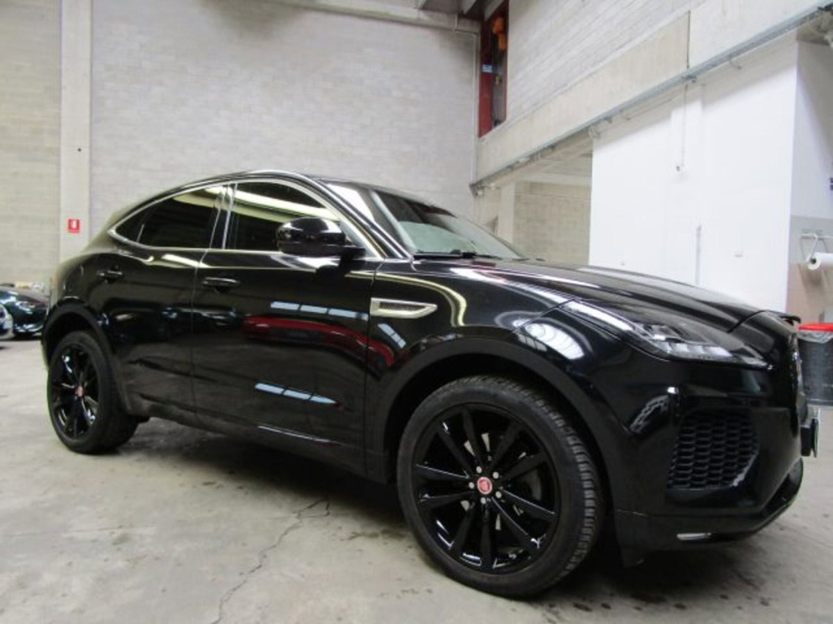 Jaguar E-Pace 2.0D 150 CV AWD aut. R-Dynamic (3)
