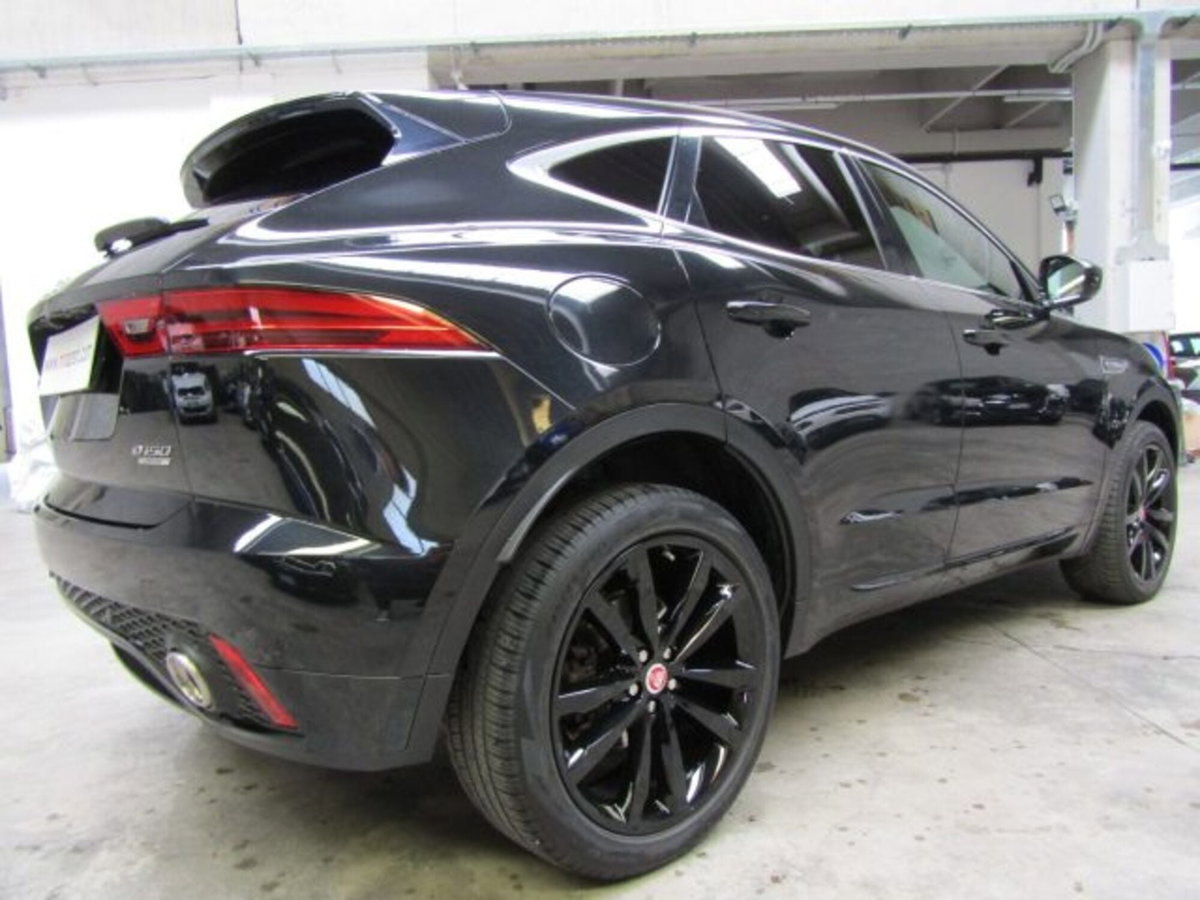 Jaguar E-Pace 2.0D 150 CV AWD aut. R-Dynamic (5)