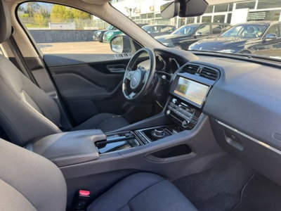 Jaguar F-Pace 2.0 D 180 CV AWD aut. Pure (13)