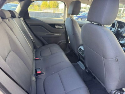 Jaguar F-Pace 2.0 D 180 CV AWD aut. Pure (15)