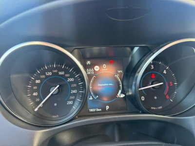 Jaguar F-Pace 2.0 D 180 CV AWD aut. Pure (16)