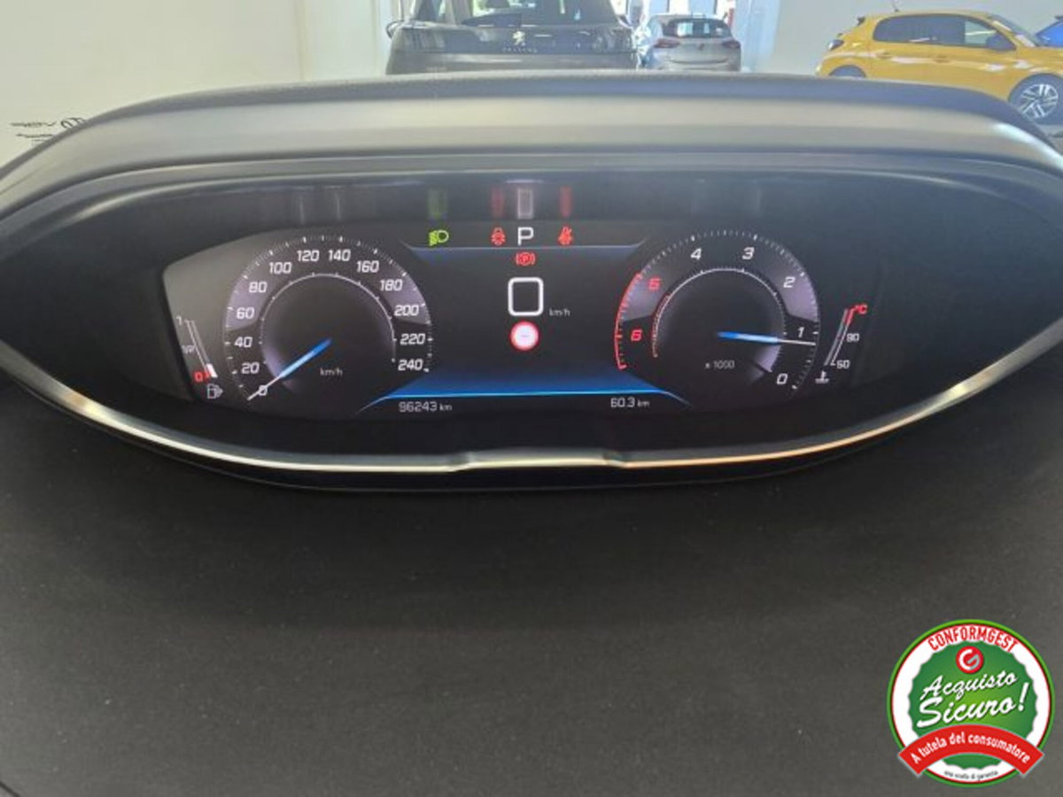 Peugeot 3008 BlueHDi 130 S&S EAT8 GT (12)