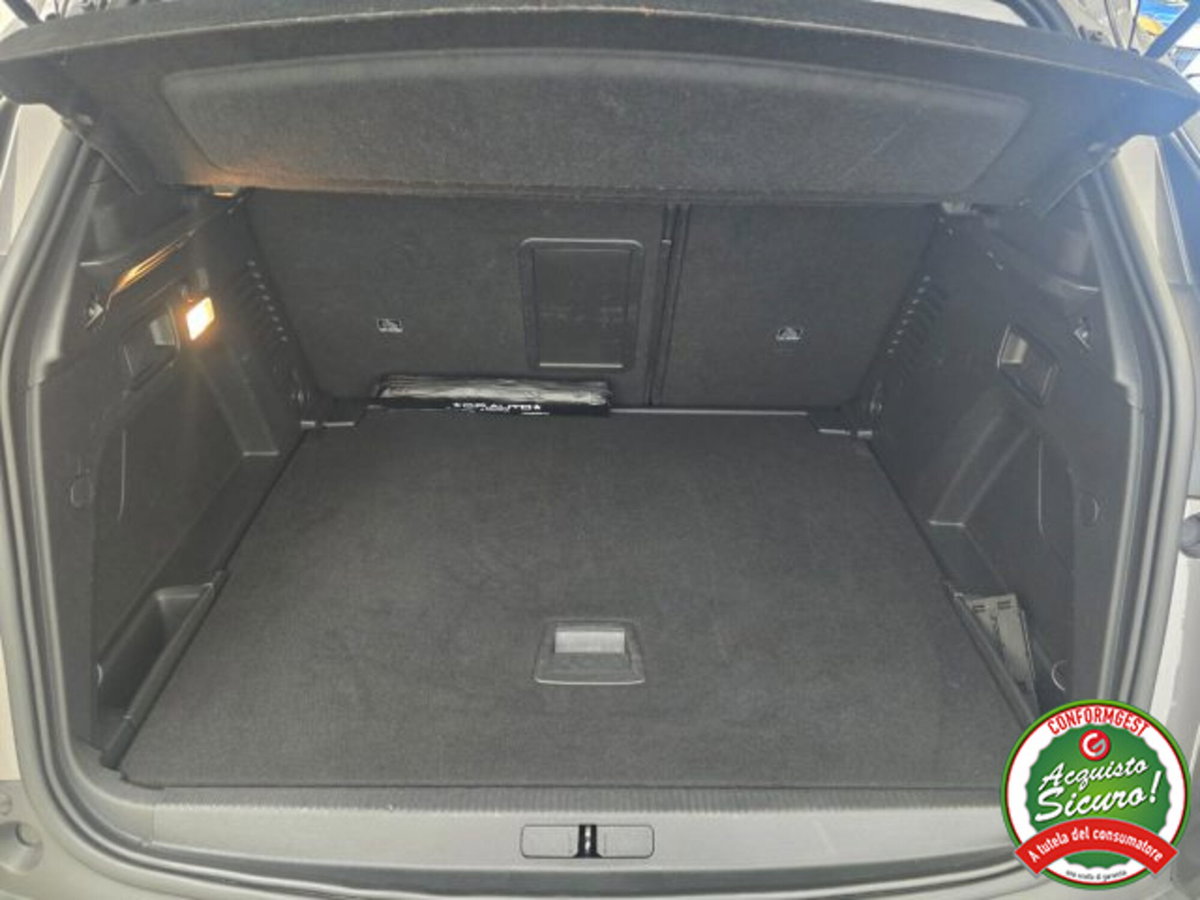 Peugeot 3008 BlueHDi 130 S&S EAT8 GT (7)