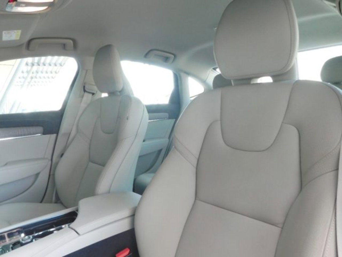 Volvo S90 B5 (d) AWD automatico Plus Dark (3)