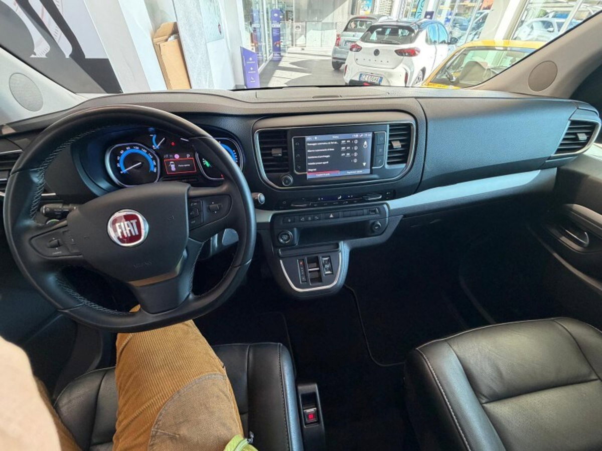 Fiat E-Ulysse E-Ulysse M1 136cv Long 75kWh Lounge my23 (16)