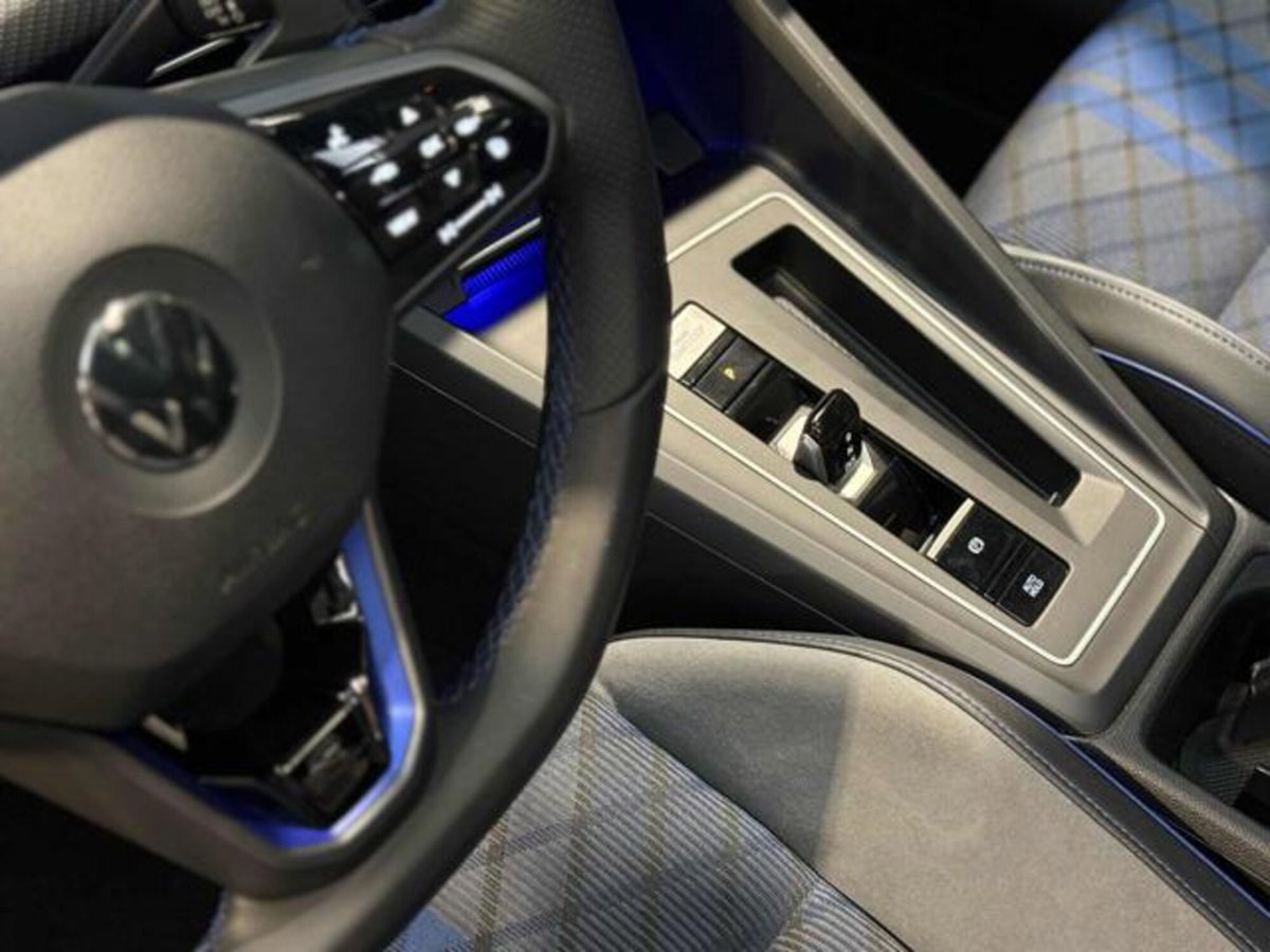 Volkswagen Golf 2.0 TSI R DSG 4Motion (10)