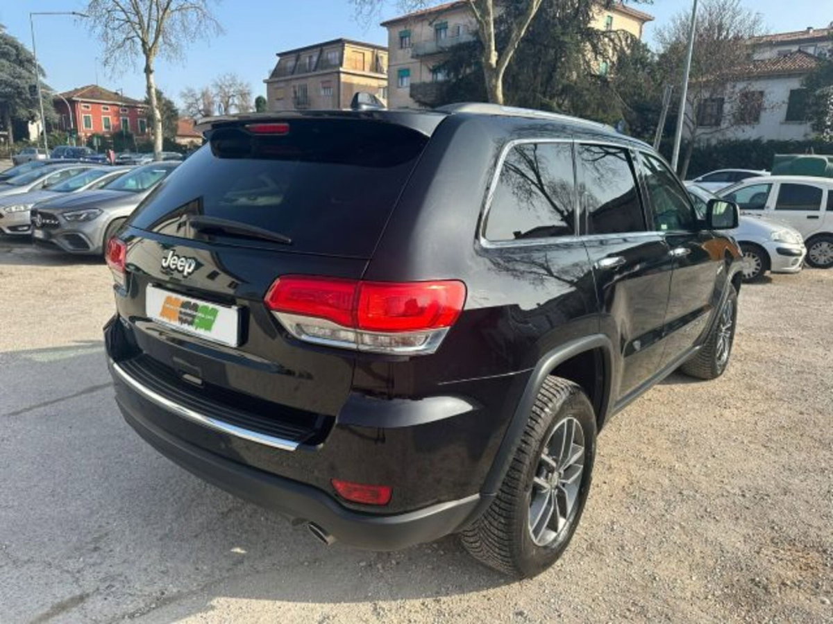 Jeep Grand Cherokee 3.0 V6 CRD 250 CV Multijet II Limited (3)