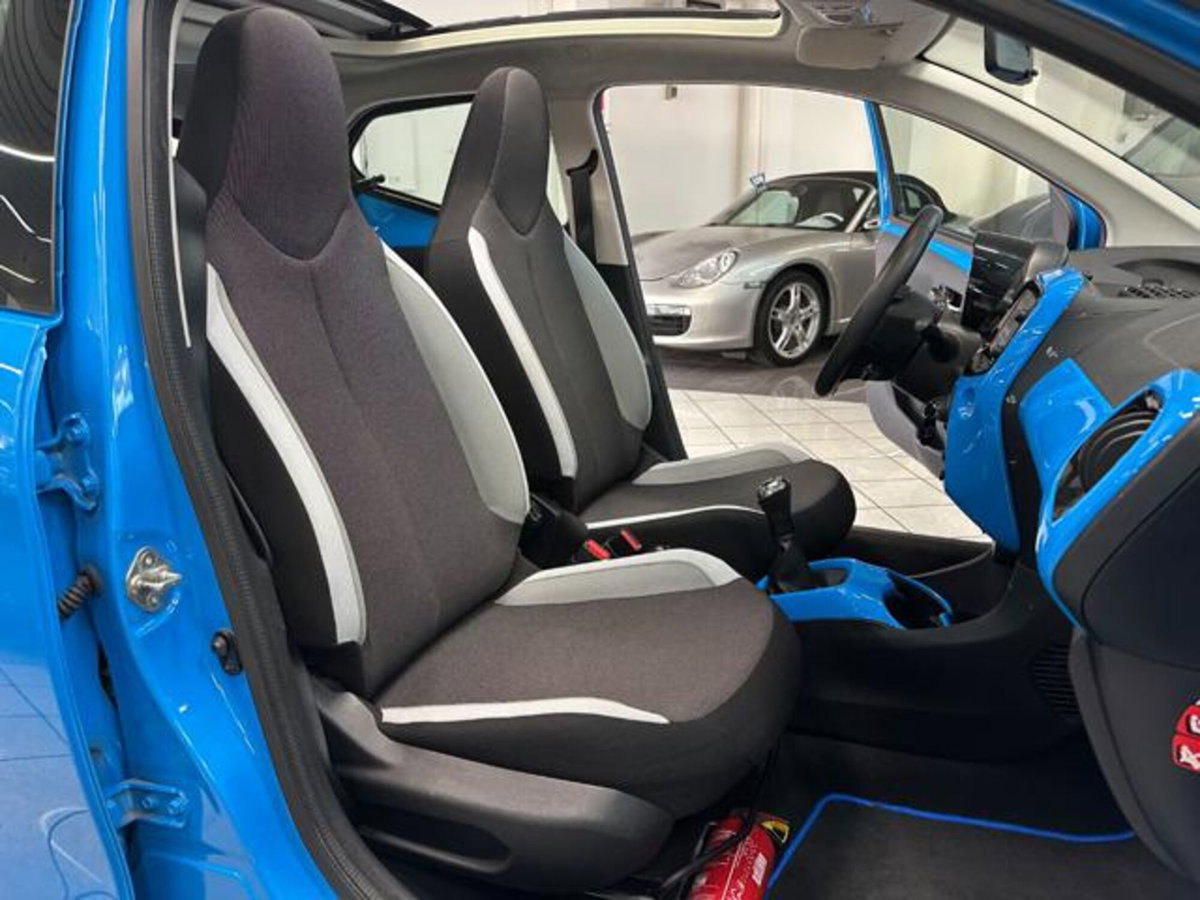 Toyota Aygo Connect 1.0 VVT-i 72 CV 5 porte x-you MMT (11)