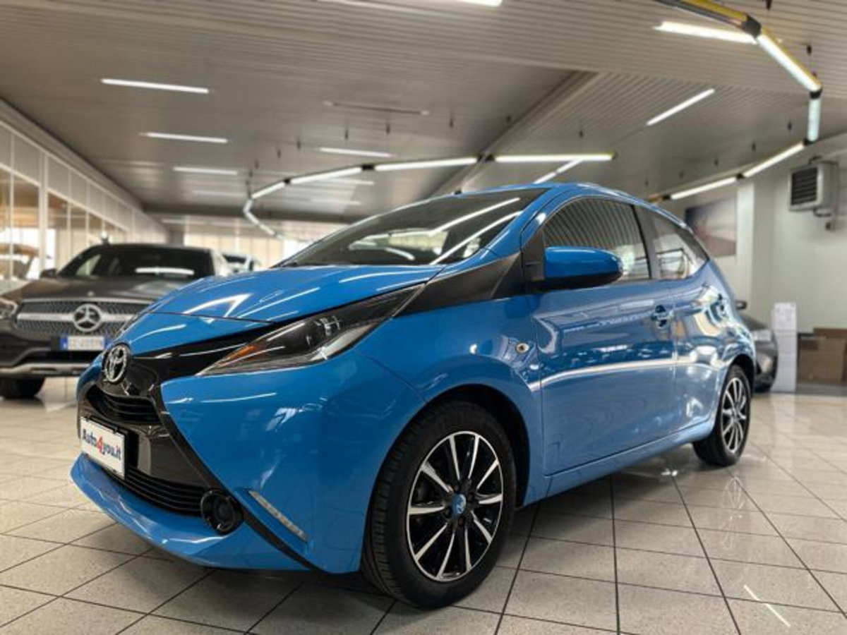 Toyota Aygo Connect 1.0 VVT-i 72 CV 5 porte x-you MMT (2)