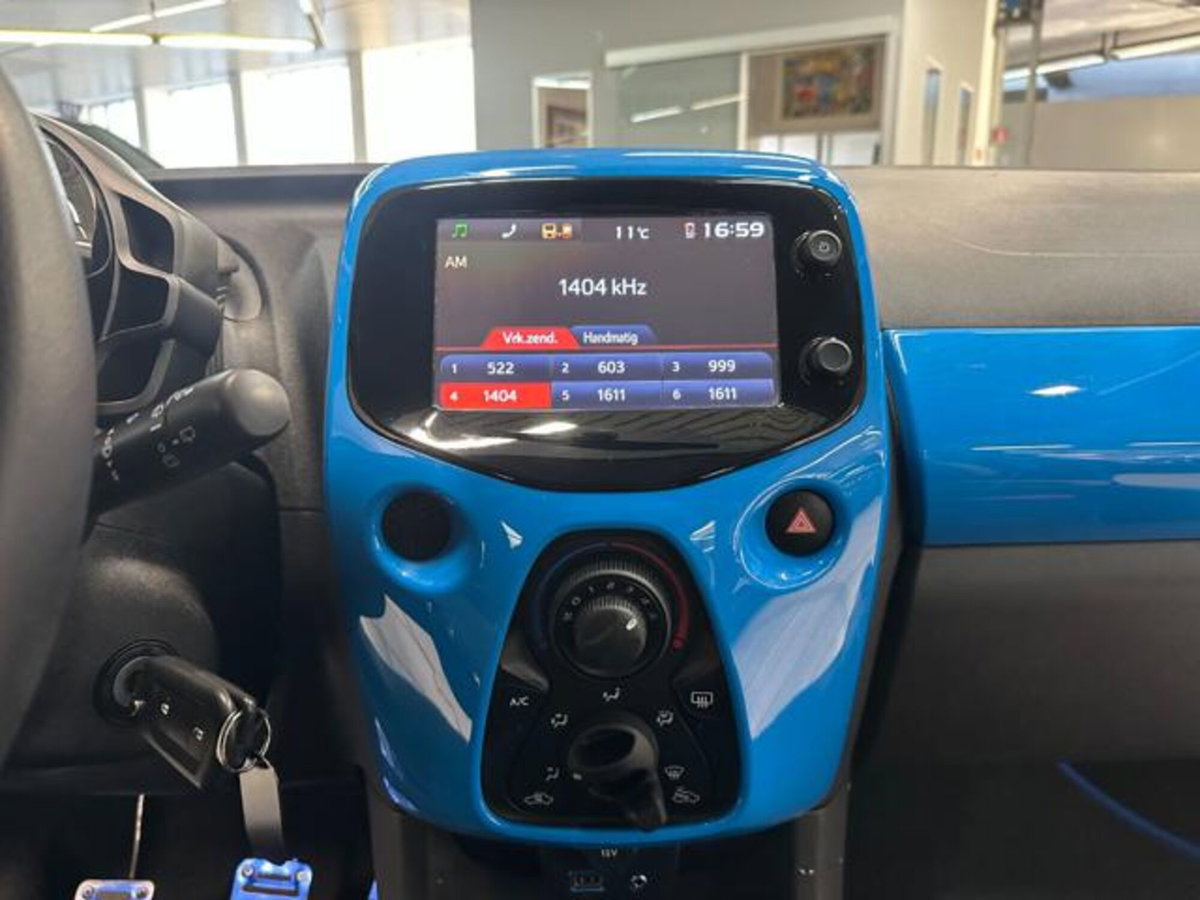 Toyota Aygo Connect 1.0 VVT-i 72 CV 5 porte x-you MMT (20)