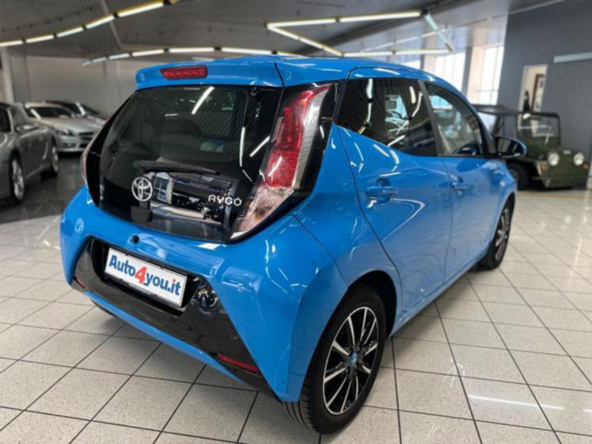 Toyota Aygo Connect 1.0 VVT-i 72 CV 5 porte x-you MMT (3)