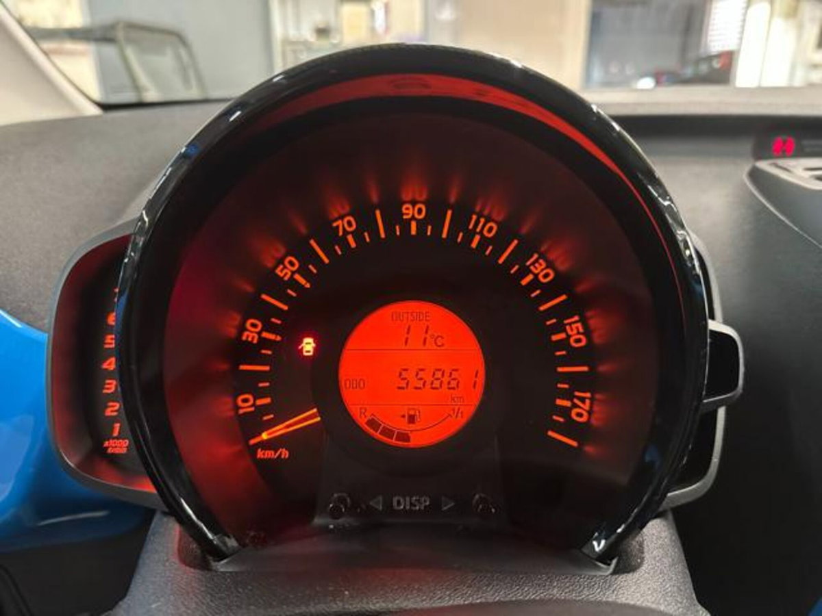 Toyota Aygo Connect 1.0 VVT-i 72 CV 5 porte x-you MMT (8)