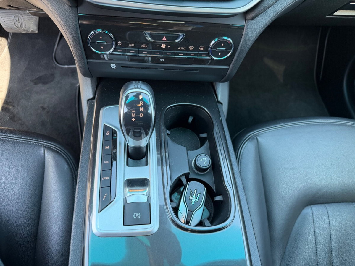 Maserati Ghibli Ghibli V6 Diesel (17)