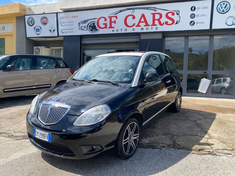 Lancia Ypsilon 1.2 69 CV 5 porte Platinum