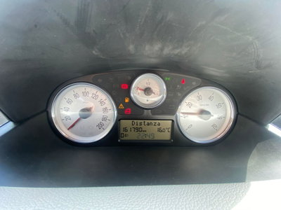 Lancia Ypsilon 1.2 69 CV 5 porte Platinum (15)