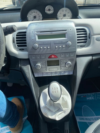 Lancia Ypsilon 1.2 69 CV 5 porte Platinum (16)
