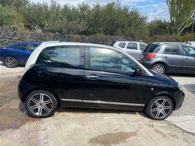 Lancia Ypsilon 1.2 69 CV 5 porte Platinum (6)