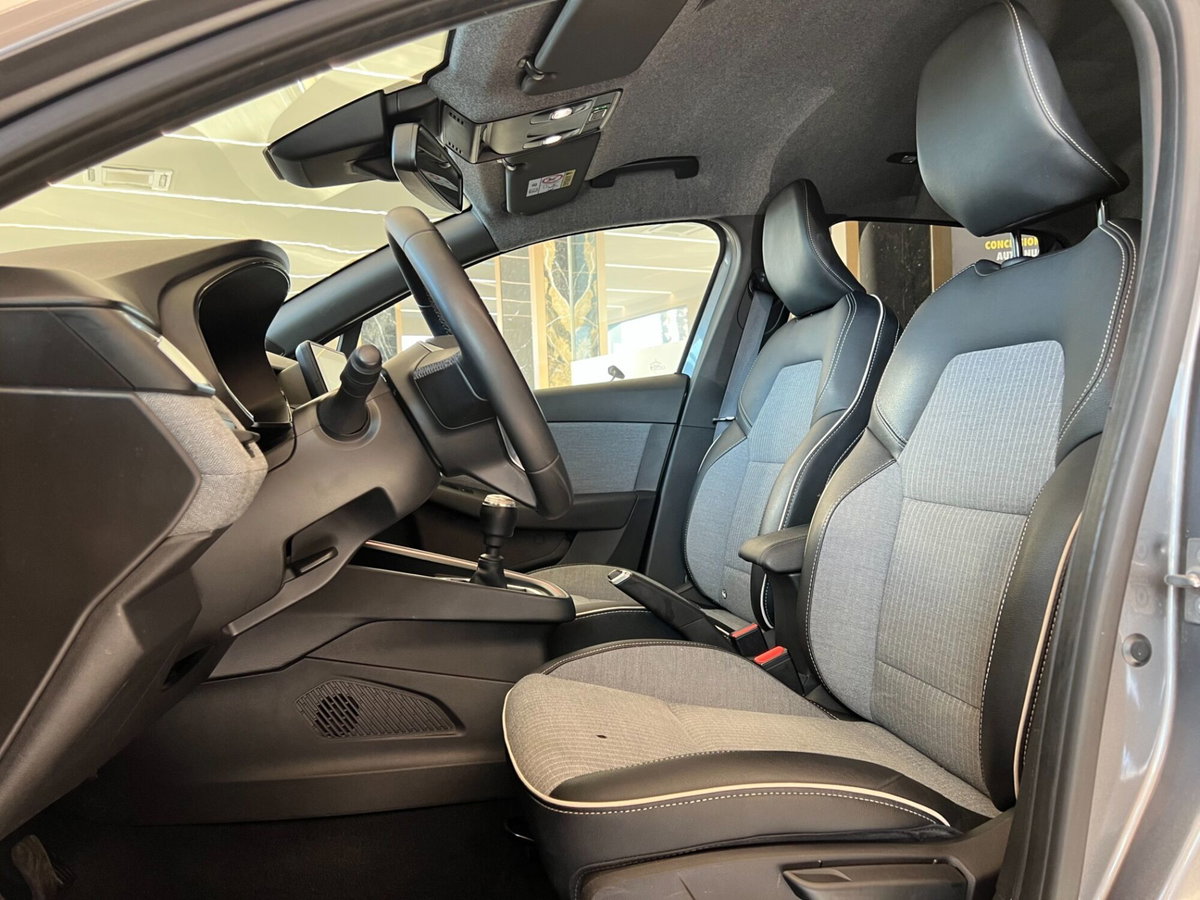 Renault Clio TCe 90 CV 5 porte Techno (11)