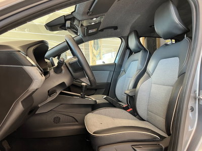 Renault Clio TCe 90 CV 5 porte Techno (11)