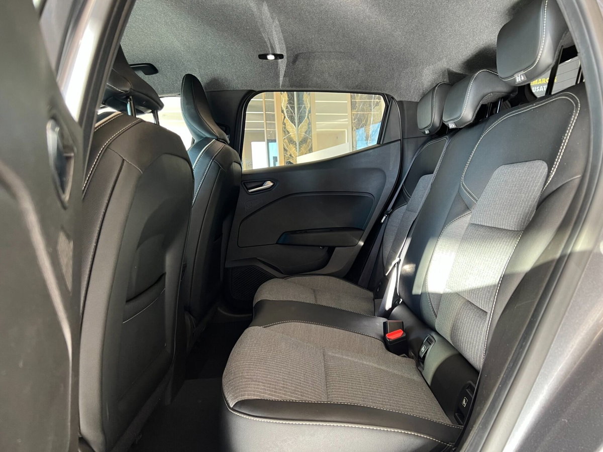 Renault Clio TCe 90 CV 5 porte Techno (12)