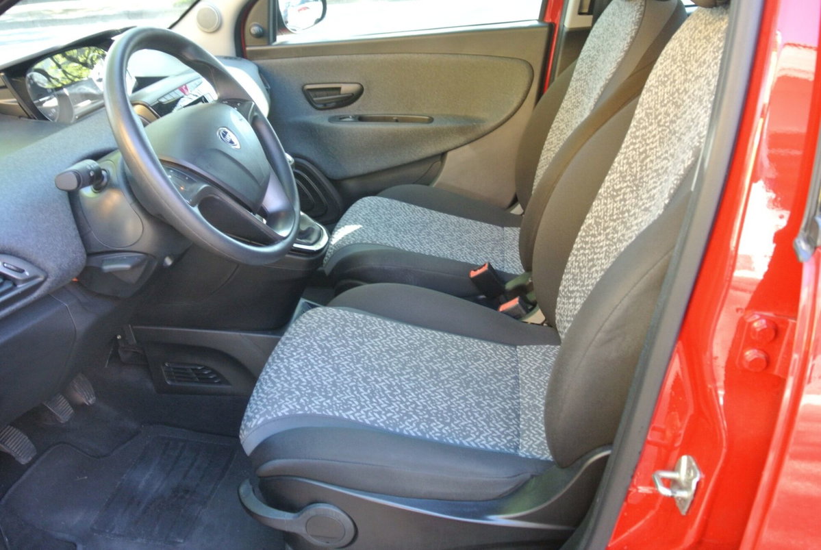 Lancia Ypsilon 1.2 69 CV 5 porte Elefantino Blu (10)
