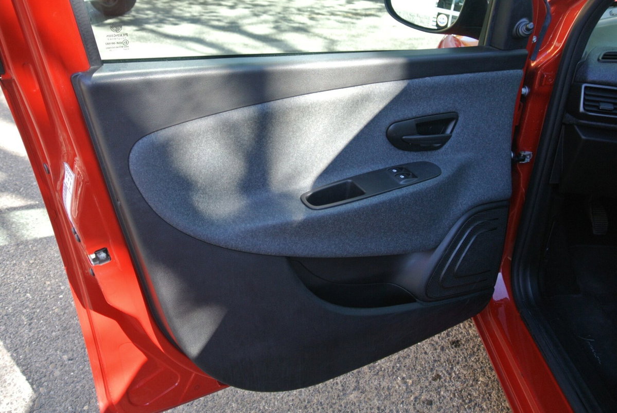 Lancia Ypsilon 1.2 69 CV 5 porte Elefantino Blu (9)