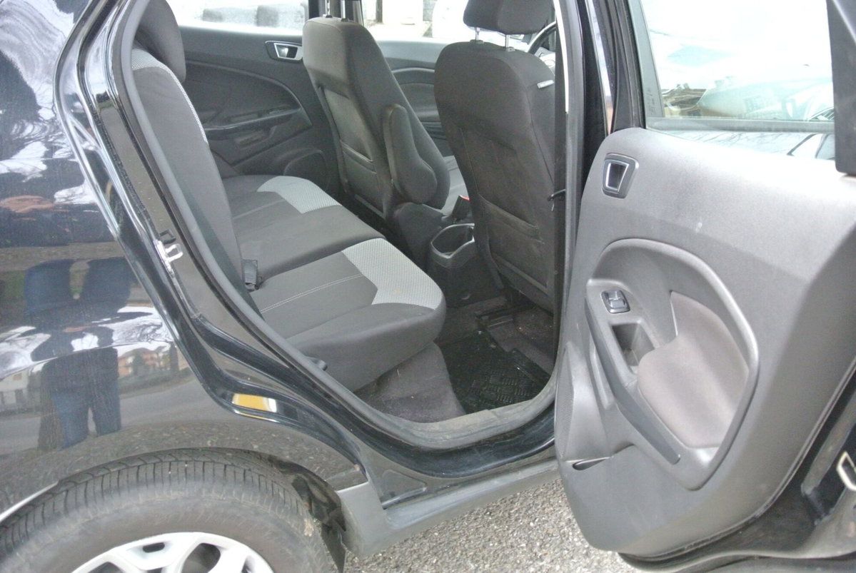 Ford EcoSport 1.5 TDCi 95 CV Plus (18)