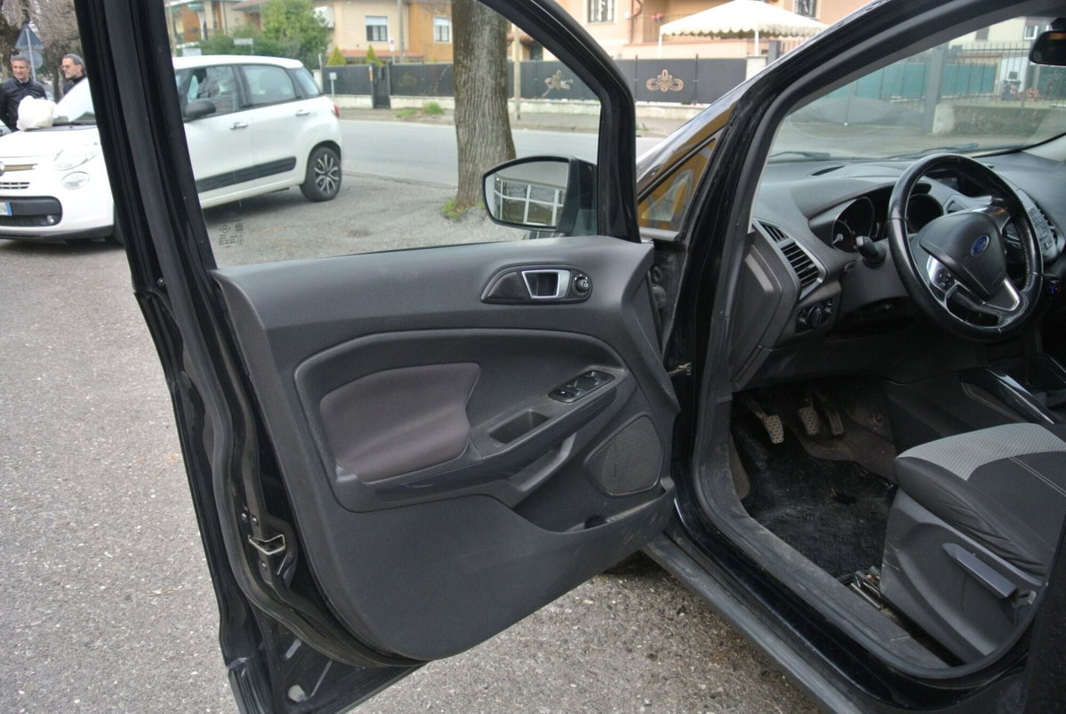 Ford EcoSport 1.5 TDCi 95 CV Plus (9)