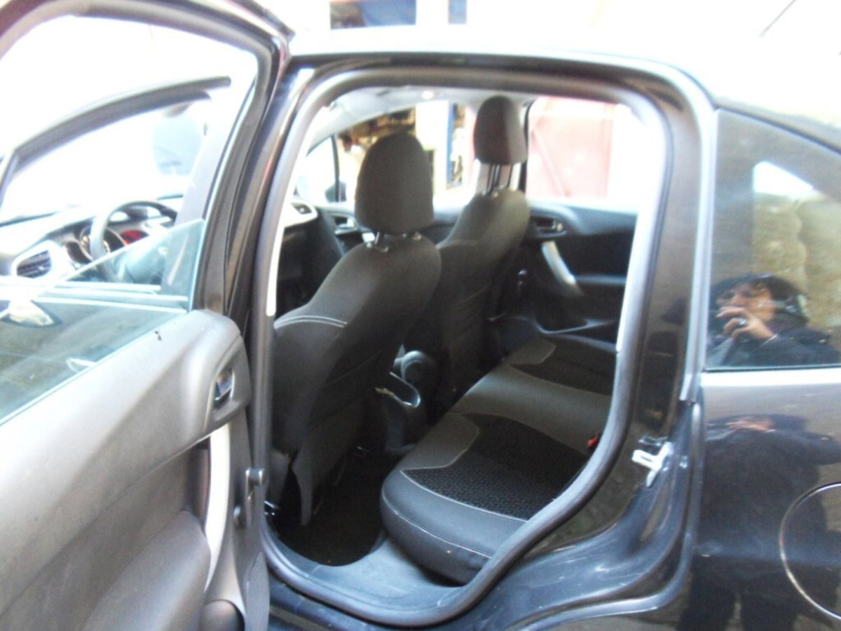 Citroen C3 1.1 Attraction (11)