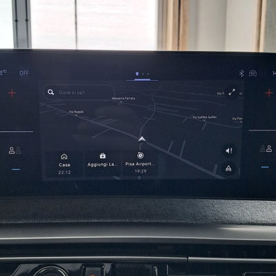 Peugeot 3008 1.2 hybrid GT Exclusive 145cv e-dcs6 (9)