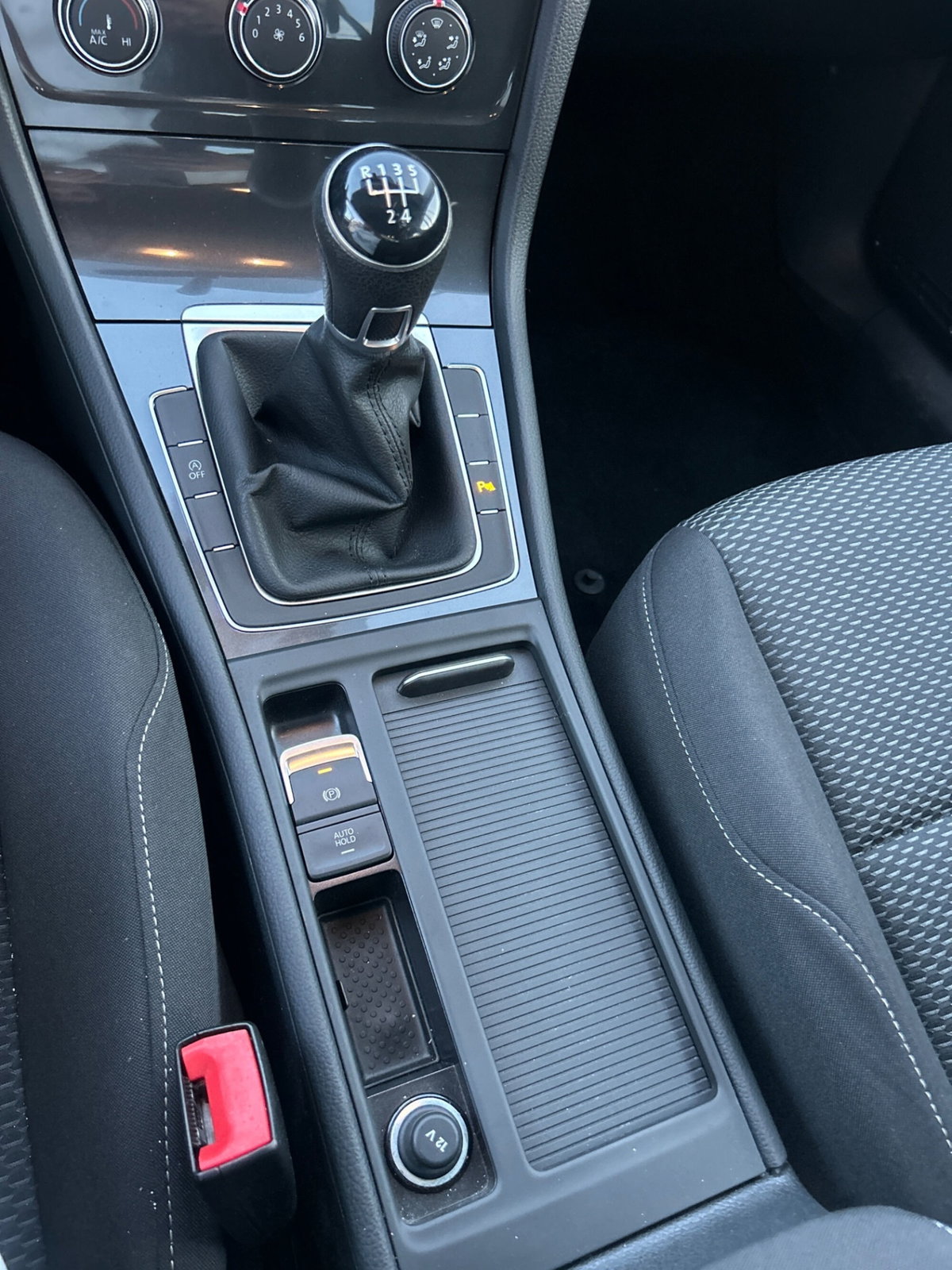 Volkswagen Golf 1.6 TDI 110 CV 5p. Highline BlueMotion Technology (13)
