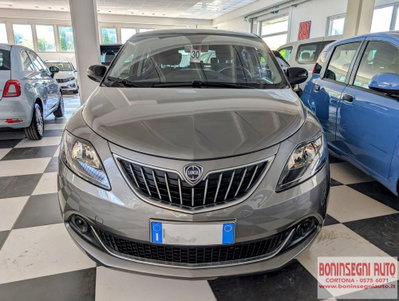 Lancia Ypsilon 1.0 FireFly 5 porte S&S Hybrid Gold Plus (2)