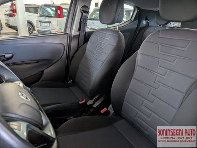 Lancia Ypsilon 1.0 FireFly 5 porte S&S Hybrid Gold Plus (8)