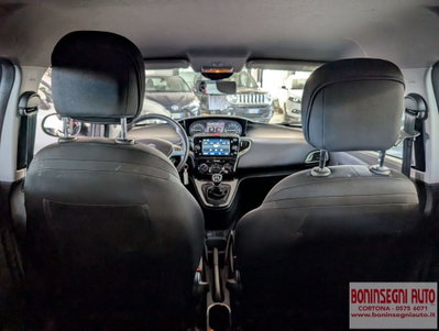 Lancia Ypsilon 1.0 FireFly 5 porte S&S Hybrid Gold Plus (9)