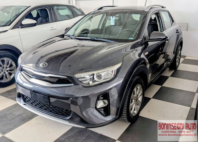 Kia Stonic 1.6 CRDi 110 CV Urban (2)