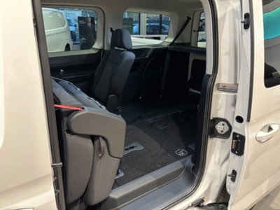 Volkswagen Caddy 2.0 TDI 122 CV Space Maxi (12)