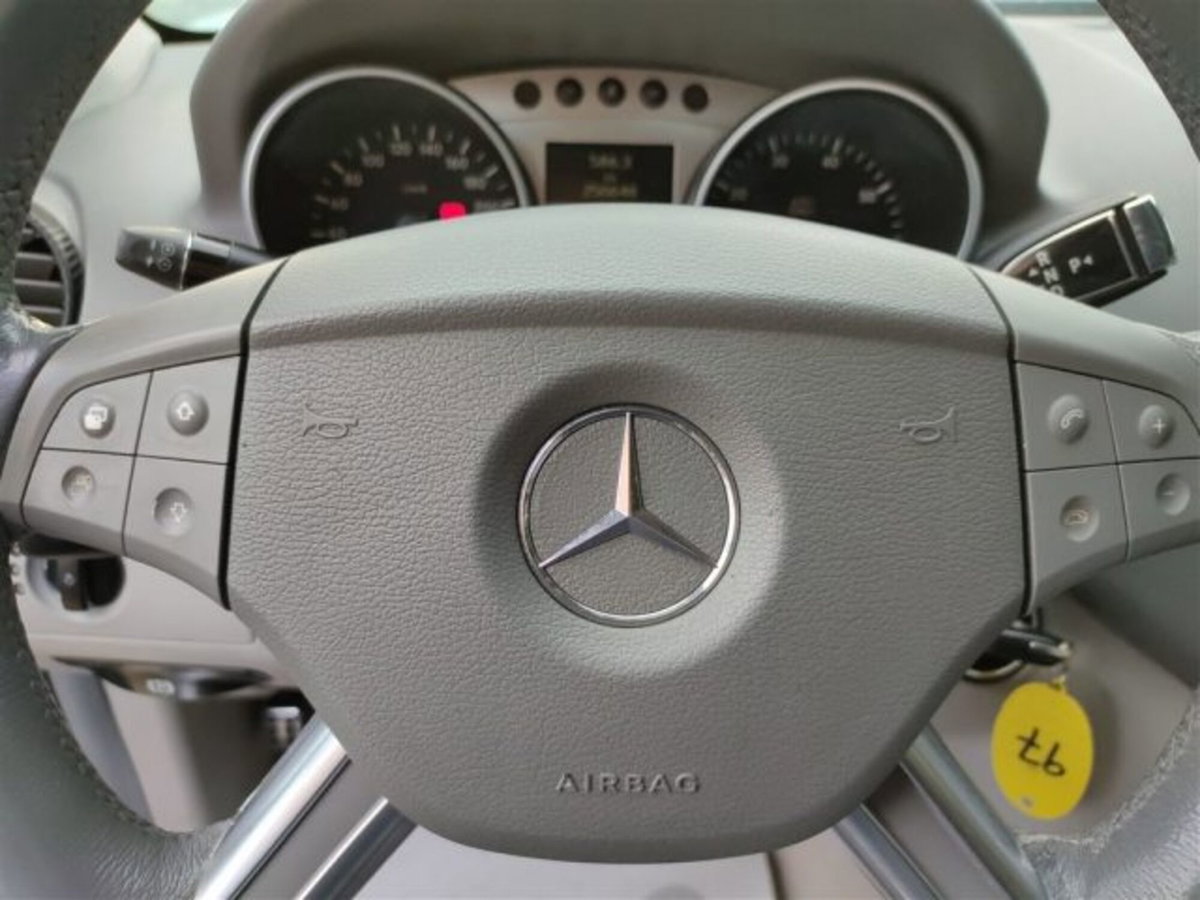 Mercedes-Benz Classe ML 350 Sport (8)