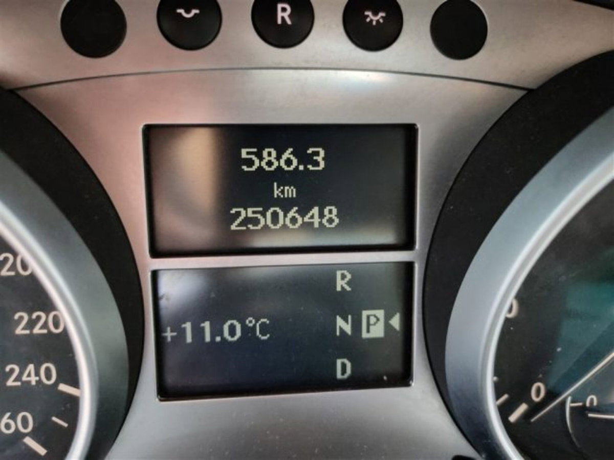 Mercedes-Benz Classe ML 350 Sport (9)
