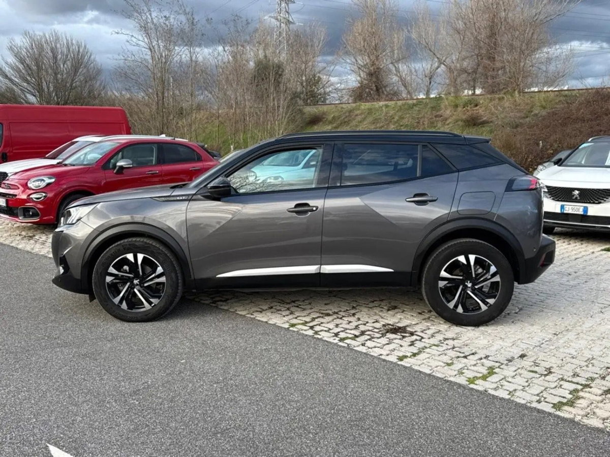 Peugeot 2008 BlueHDi 110 S&S GT (2)