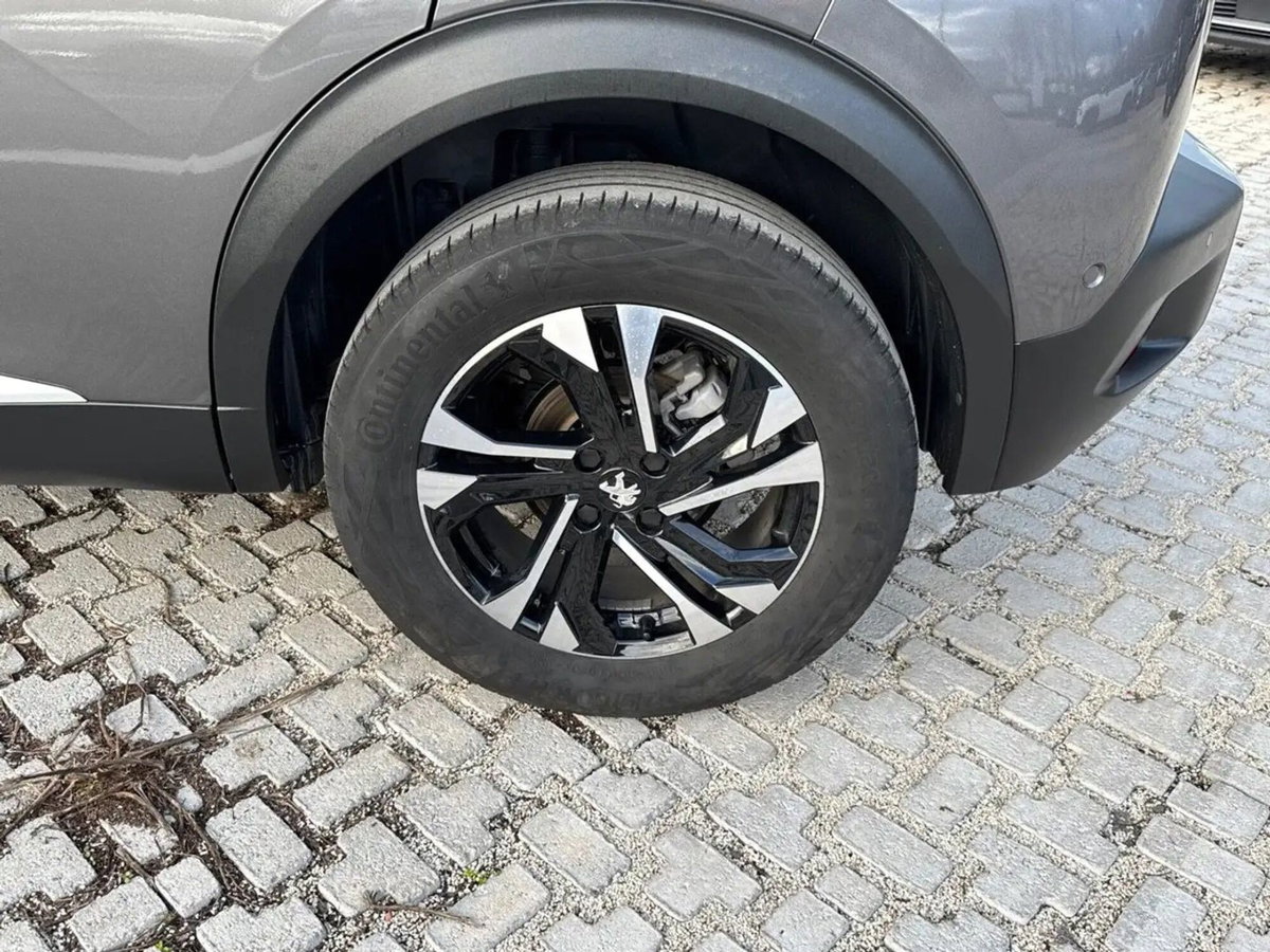 Peugeot 2008 BlueHDi 110 S&S GT (5)