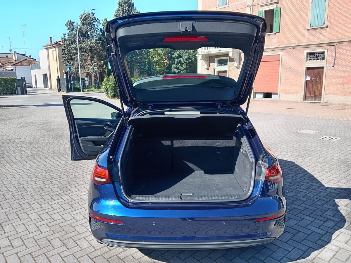 Audi A3 Sportback 30 TDI S tronic Business (12)