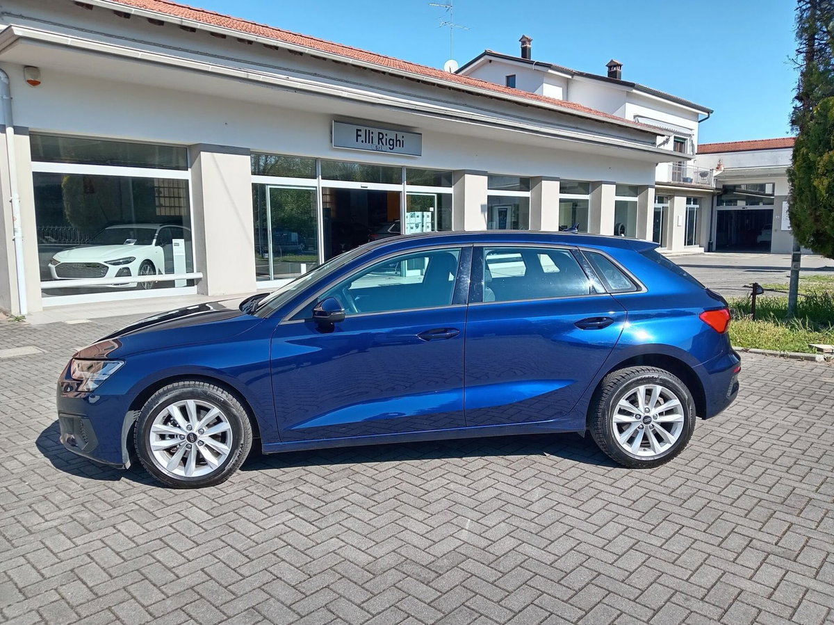 Audi A3 Sportback 30 TDI S tronic Business (4)